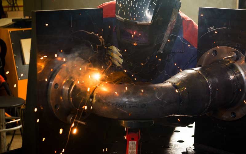 How Welders Can Secure a Skilled Visa in Australia